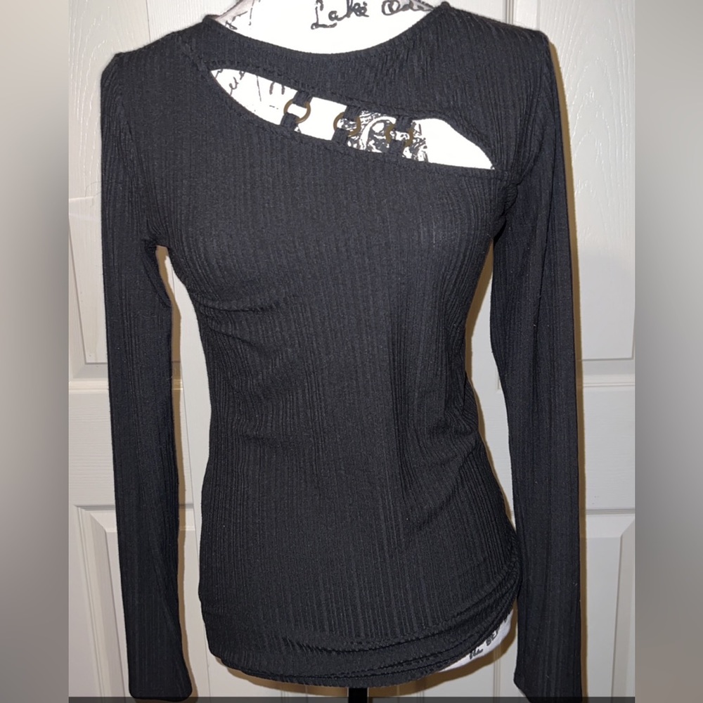Long sleeve black shirt